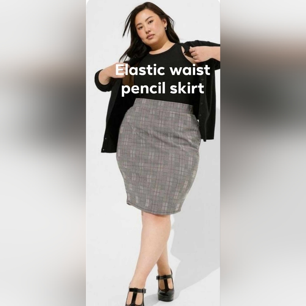 TORRID NWT pencil skirt